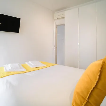 The Plaza Flat Апартаменты *